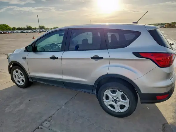 1FMCU0F79KUB86621 2019 FORD ESCAPE - Image 2