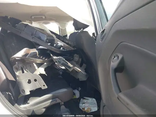 1FMCU0F7XGUC49958 2016 FORD ESCAPE - Image 8