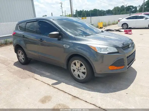 1FMCU0F7XGUC78652 2016 FORD ESCAPE - Image 1