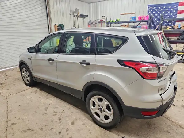 1FMCU0F7XHUA03610 2017 FORD ESCAPE - Image 2