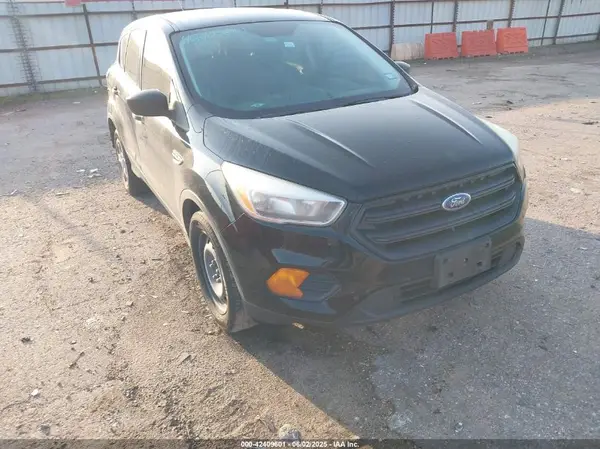 1FMCU0F7XHUA13358 2017 FORD ESCAPE - Image 1