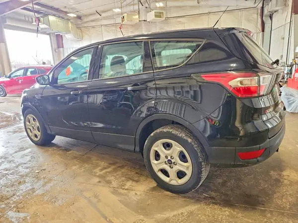 1FMCU0F7XHUB13251 2017 FORD ESCAPE - Image 2