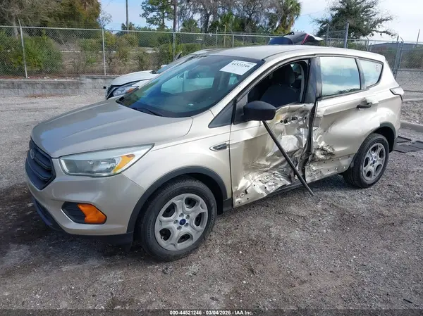 1FMCU0F7XHUC07484 2017 FORD ESCAPE - Image 2