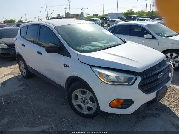 1FMCU0F7XHUC10112 2017 FORD ESCAPE - Image 1