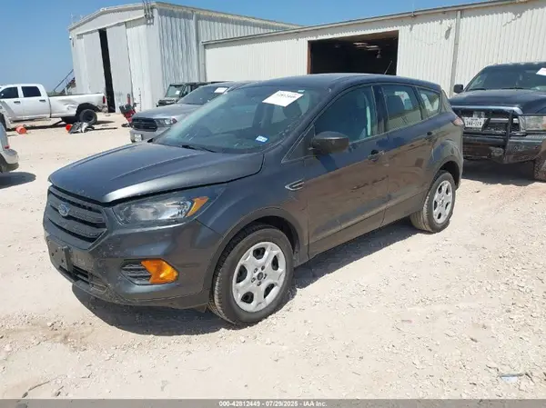 1FMCU0F7XJUB42240 2018 FORD ESCAPE - Image 2
