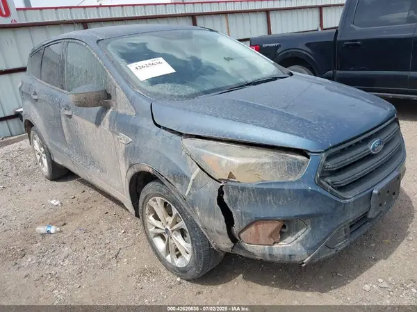1FMCU0F7XJUB68563 2018 FORD ESCAPE - Image 1