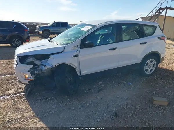 1FMCU0F7XJUD04318 2018 FORD ESCAPE - Image 2