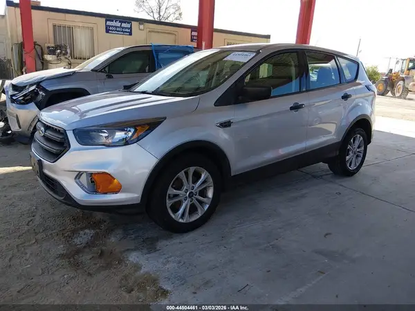 1FMCU0F7XJUD36931 2018 FORD ESCAPE - Image 2