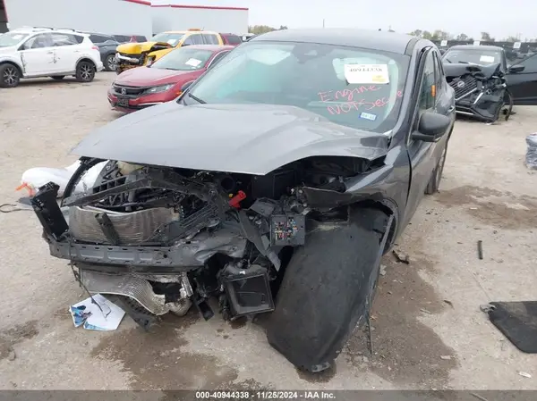 1FMCU0G60NUA20885 2022 FORD ESCAPE - Image 2