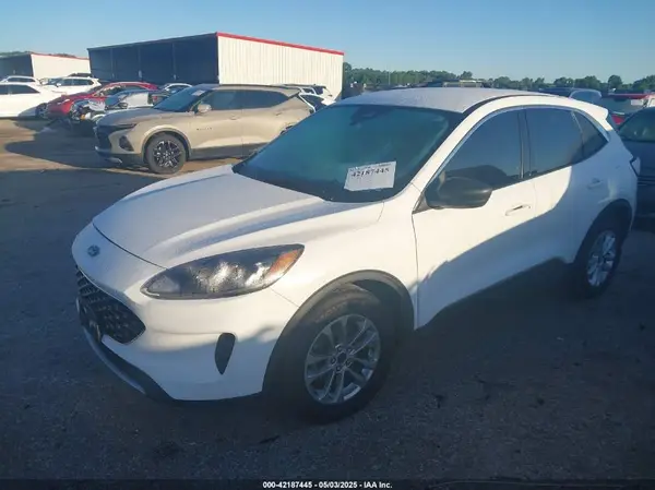 1FMCU0G60NUA62683 2022 FORD ESCAPE - Image 2