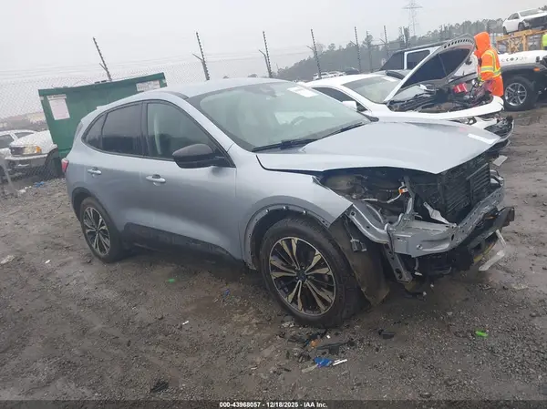 1FMCU0G60NUA87017 2022 FORD ESCAPE - Image 1
