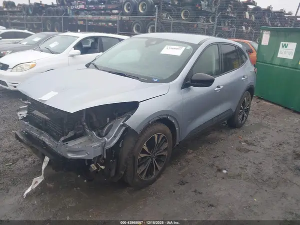 1FMCU0G60NUA87017 2022 FORD ESCAPE - Image 2