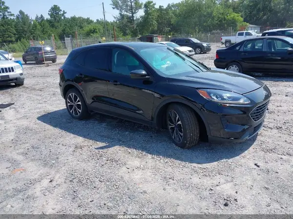 1FMCU0G60NUB93418 2022 FORD ESCAPE - Image 1