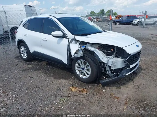 1FMCU0G61LUA12260 2020 FORD ESCAPE - Image 1