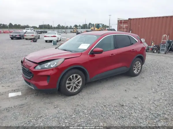 1FMCU0G61LUB31667 2020 FORD ESCAPE - Image 2