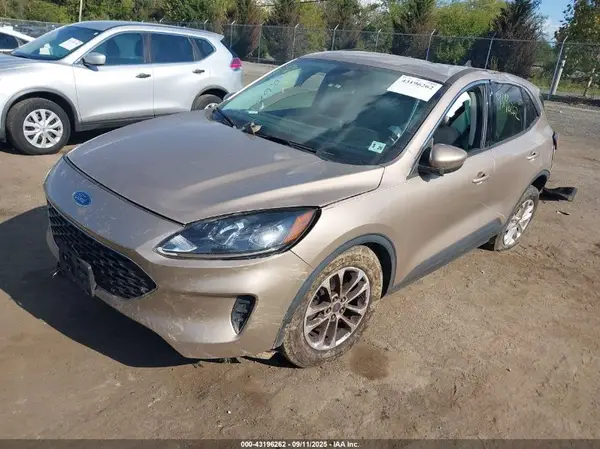 1FMCU0G61MUA10476 2021 FORD ESCAPE - Image 2