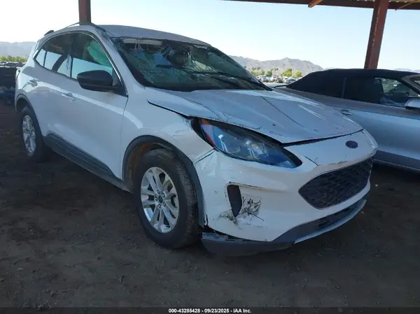 1FMCU0G61NUA05960 2022 FORD ESCAPE - Image 1