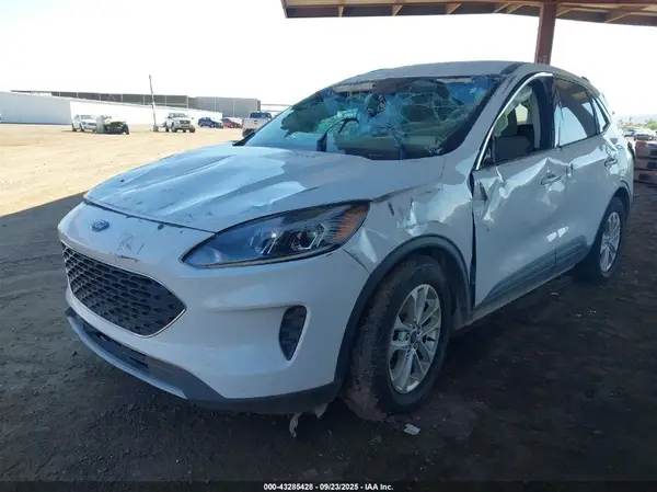 1FMCU0G61NUA05960 2022 FORD ESCAPE - Image 2