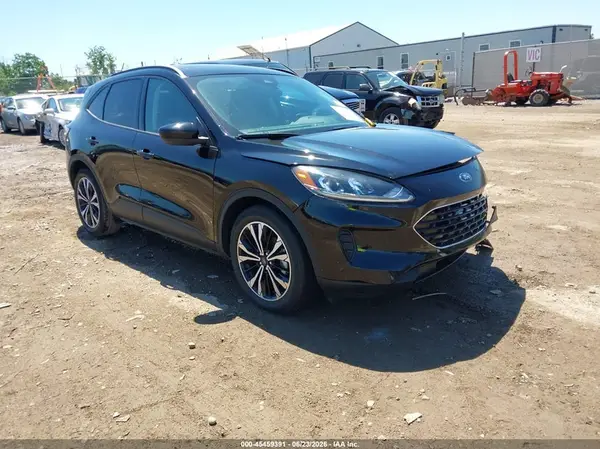 1FMCU0G61NUA27926 2022 FORD ESCAPE - Image 1