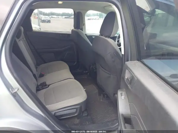 1FMCU0G61NUB38069 2022 FORD ESCAPE - Image 8