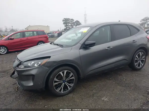 1FMCU0G61NUB53140 2022 FORD ESCAPE - Image 2