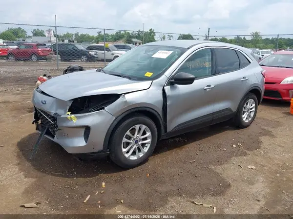 1FMCU0G61NUB97395 2022 FORD ESCAPE - Image 2