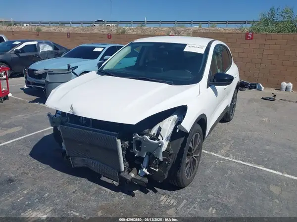 1FMCU0G61NUB97963 2022 FORD ESCAPE - Image 2