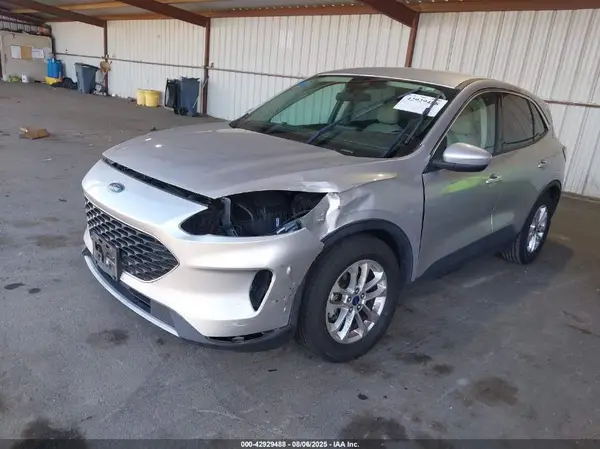 1FMCU0G62LUB13324 2020 FORD ESCAPE - Image 2