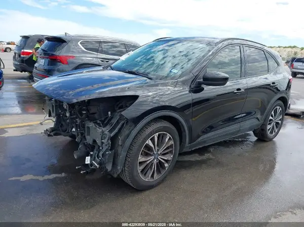 1FMCU0G62MUA12575 2021 FORD ESCAPE - Image 2