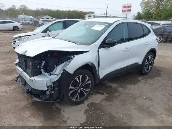 1FMCU0G63MUA46962 2021 FORD ESCAPE - Image 2