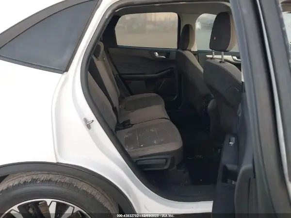 1FMCU0G63MUA63650 2021 FORD ESCAPE - Image 8