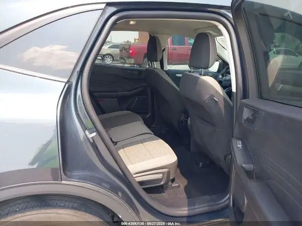 1FMCU0G64NUC03996 2022 FORD ESCAPE - Image 8