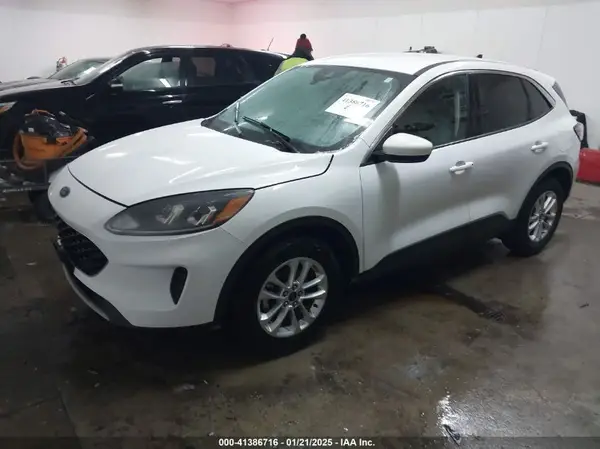 1FMCU0G65LUA83378 2020 FORD ESCAPE - Image 2