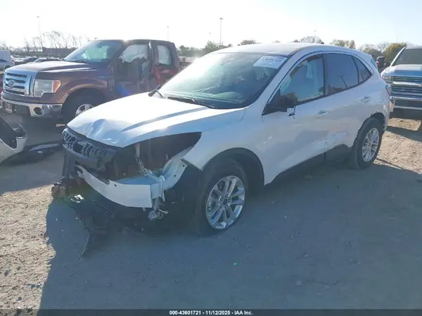 1FMCU0G65LUC50239 2020 FORD ESCAPE - Image 2