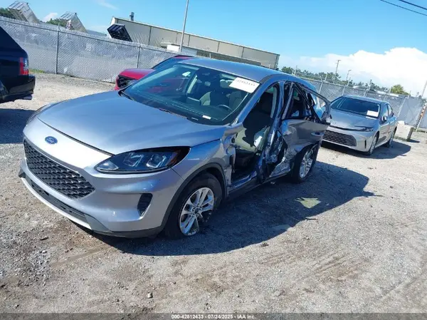 1FMCU0G65NUB09786 2022 FORD ESCAPE - Image 2