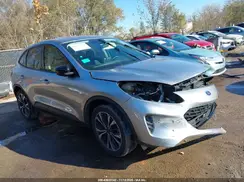 1FMCU0G65NUB18262 2022 FORD ESCAPE
