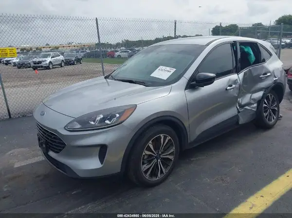 1FMCU0G65NUB54890 2022 FORD ESCAPE - Image 2