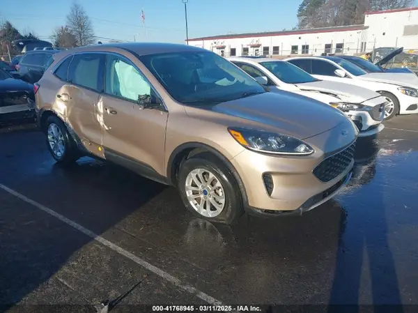 1FMCU0G67LUA67781 2020 FORD ESCAPE - Image 1