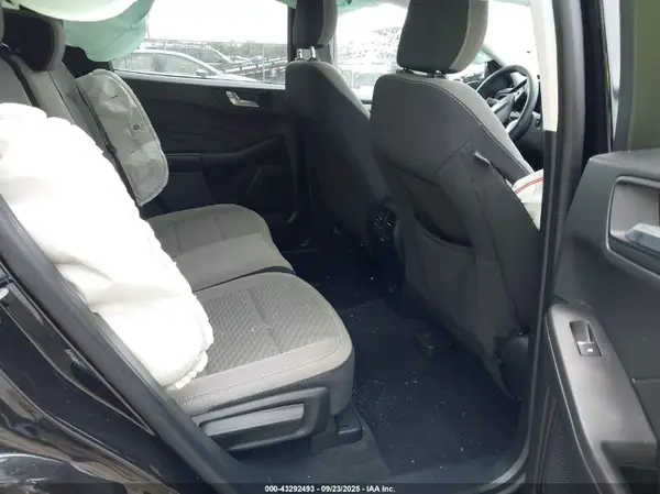 1FMCU0G67MUA47404 2021 FORD ESCAPE - Image 8
