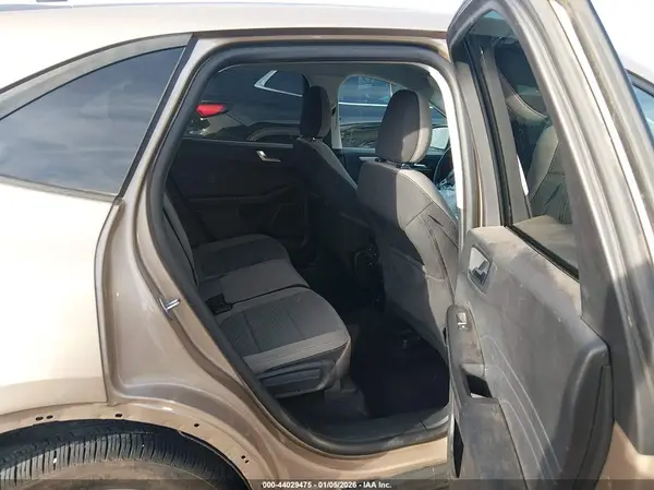 1FMCU0G67MUB00313 2021 FORD ESCAPE - Image 8