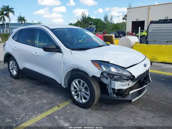1FMCU0G67NUA25873 2022 FORD ESCAPE - Image 1