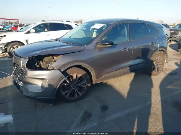 1FMCU0G68MUA13102 2021 FORD ESCAPE - Image 2