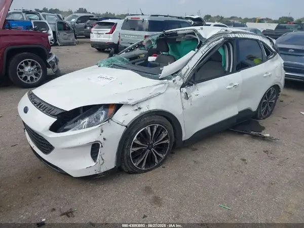 1FMCU0G68NUB64104 2022 FORD ESCAPE - Image 2