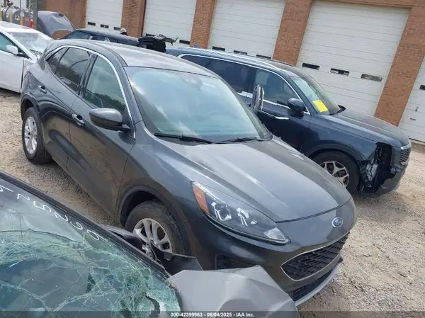 1FMCU0G69LUA67782 2020 FORD ESCAPE - Image 1