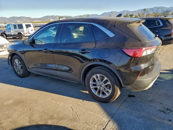 1FMCU0G69LUB05608 2020 FORD ESCAPE - Image 2
