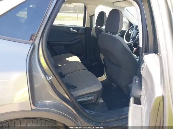 1FMCU0G69MUB27450 2021 FORD ESCAPE - Image 8