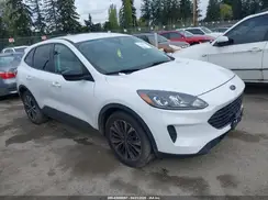 1FMCU0G69NUB17714 2022 FORD ESCAPE