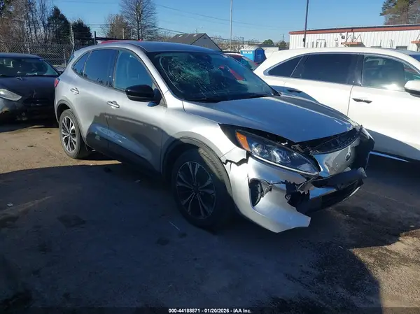 1FMCU0G69NUB30012 2022 FORD ESCAPE - Image 1