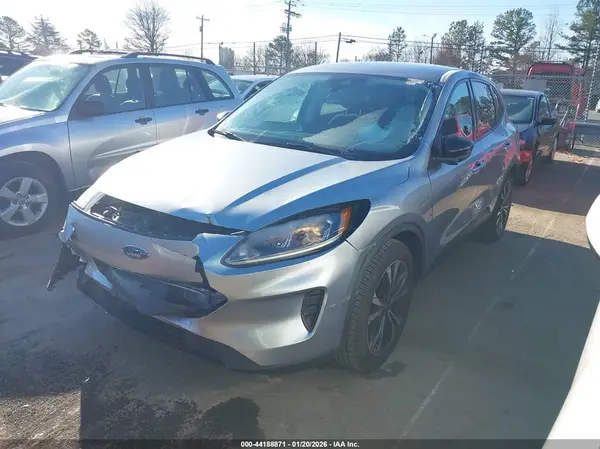 1FMCU0G69NUB30012 2022 FORD ESCAPE - Image 2