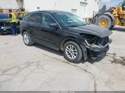 1FMCU0G69NUB35565 2022 FORD ESCAPE